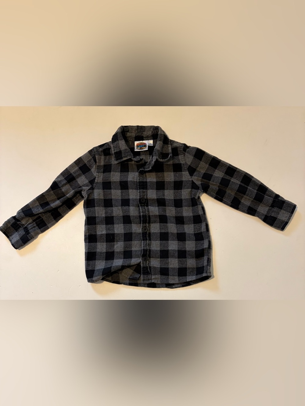 Bass Pro Shops Kids Black & Gray Plaid Button-Down Shirt